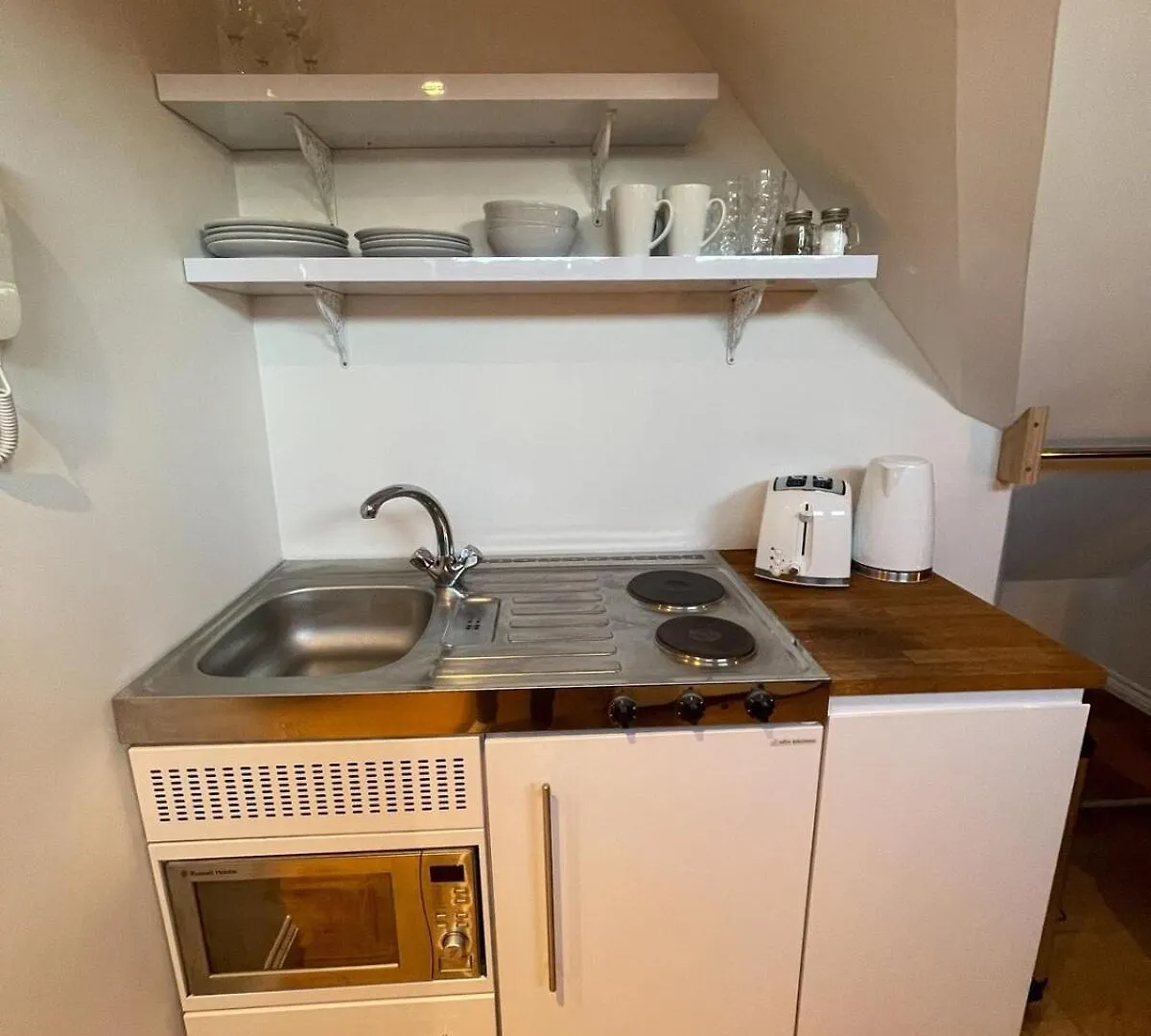Loft Studio In Central City Location Near Station - Cambridge Homehost